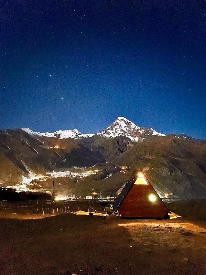 Alone Cottage Kazbegi Exterior photo